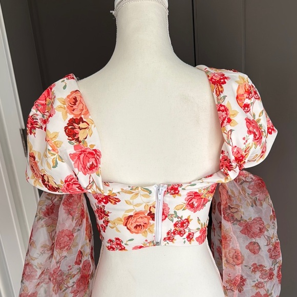 NWOT ASOS Luxe Floral Puff Sleeve Top Size 4 - Picture 6 of 11